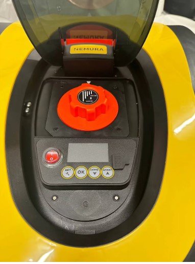 Robot Tondeuse Nemura RB600 - Jusqu'à 600 m2